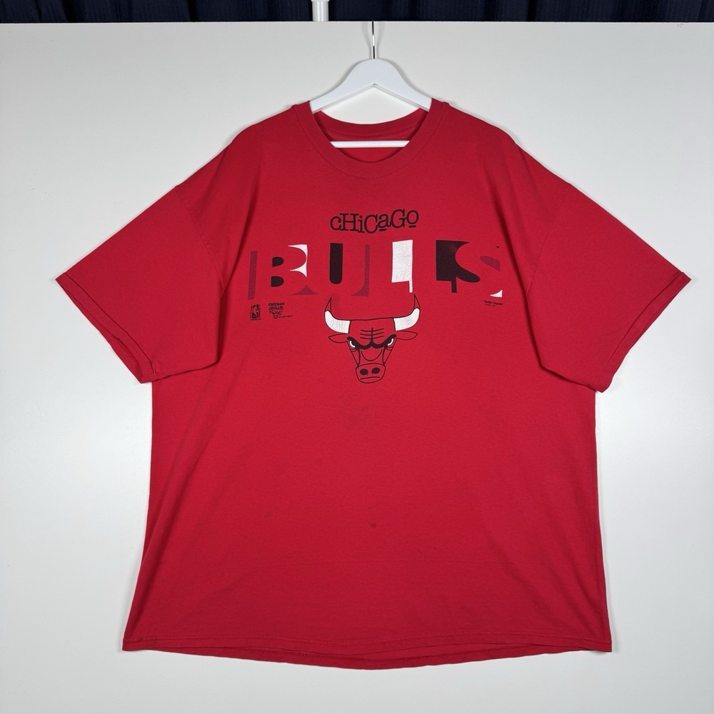 + Vintage 1994 CHICAGO BULLS Logo Shirt - Team Hanes 90s Red - XXL